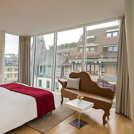 Astoria 4*