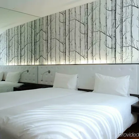 Astoria Hotell 4*