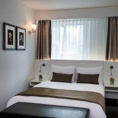 Astoria Hotel 4*